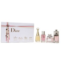 Подарочный набор парфюмерии Christian Dior 4 в 1 Подарочный набор парфюмерии Christian Dior 4 в 1