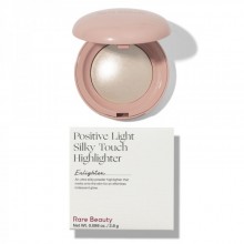 Пудровый хайлайтер Rare Beauty Positive Light Silky Touch