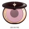 Сухие румяна Charlotte Tilbury Cheek To Chic Swish & Pop Blusher